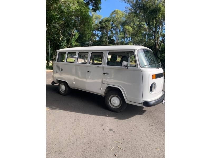 VOLKSWAGEN - KOMBI - 1994/1995 - Branca - R$ 37.000,00