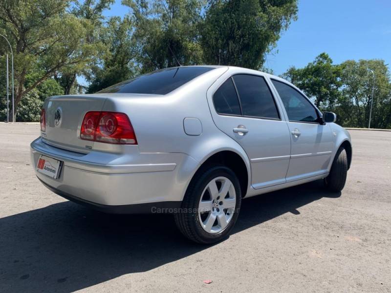 VOLKSWAGEN - BORA - 2008/2008 - Prata - Sob Consulta