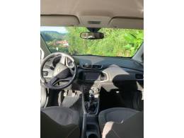 CHEVROLET - ONIX - 2013/2013 - Branca - R$ 45.000,00